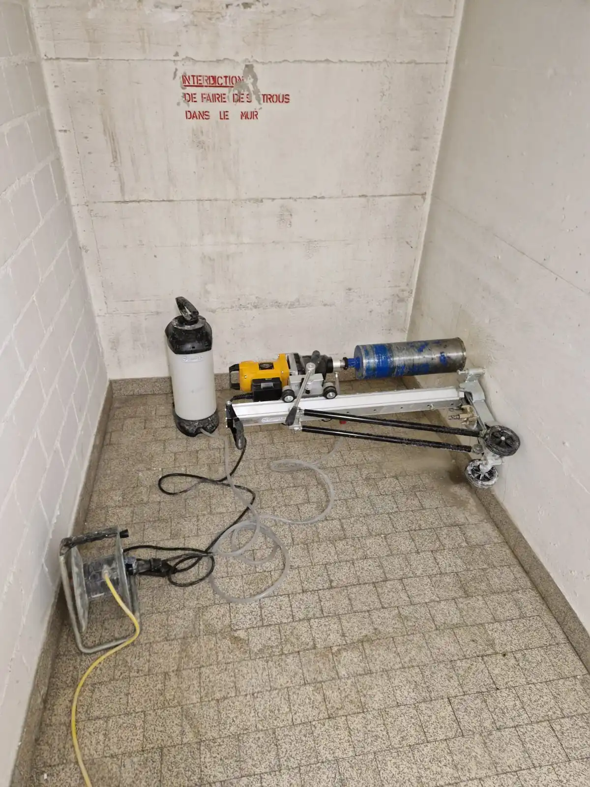 Forage dans dalle béton